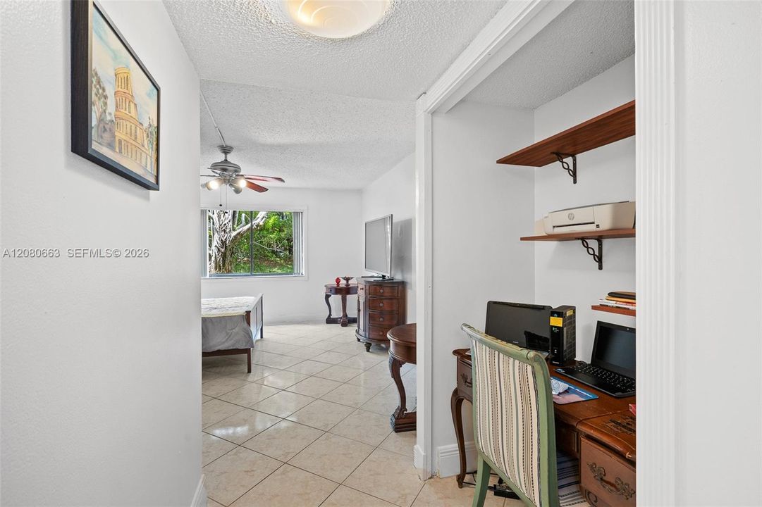 For Sale: $320,000 (2 beds, 2 baths, 1256 Square Feet)