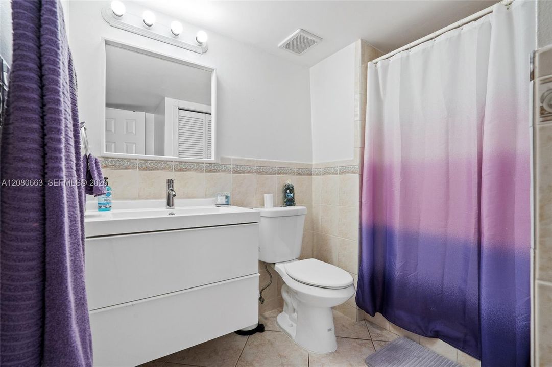 For Sale: $320,000 (2 beds, 2 baths, 1256 Square Feet)