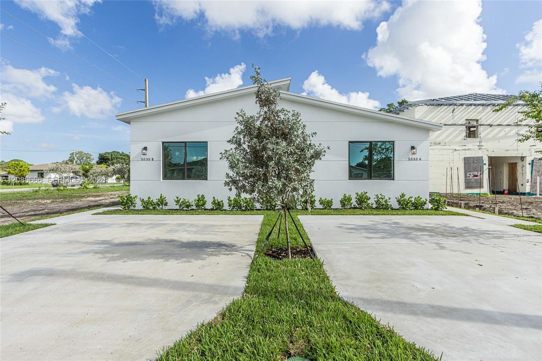 For Sale: $829,900 (0 beds, 0 baths, 2668 Square Feet)