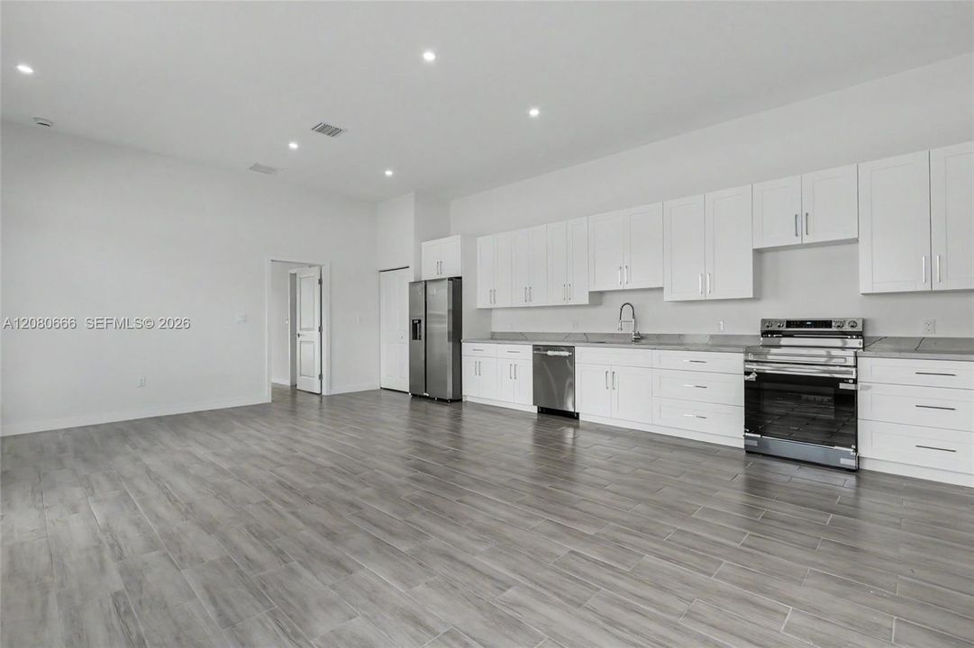 For Sale: $829,900 (0 beds, 0 baths, 2668 Square Feet)