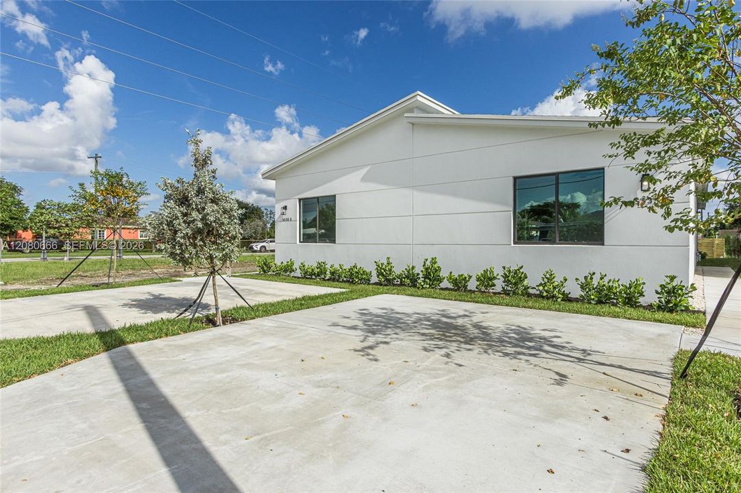 For Sale: $829,900 (0 beds, 0 baths, 2668 Square Feet)