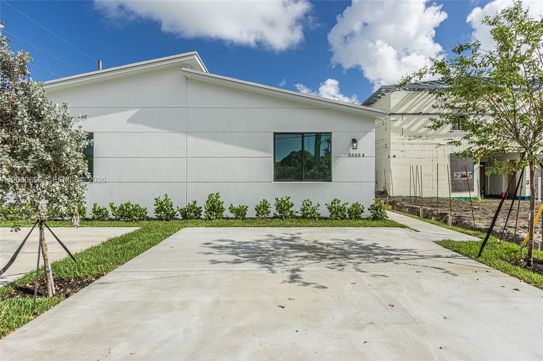 For Sale: $829,900 (0 beds, 0 baths, 2668 Square Feet)