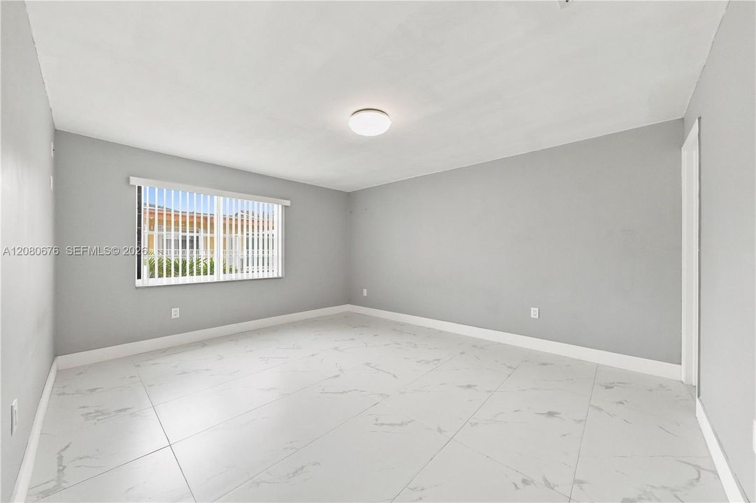 For Rent: $2,350 (2 beds, 2 baths, 1000 Square Feet)