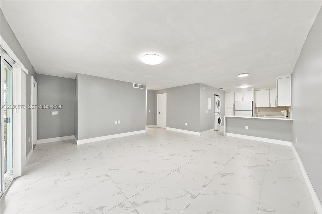 For Rent: $2,350 (2 beds, 2 baths, 1000 Square Feet)