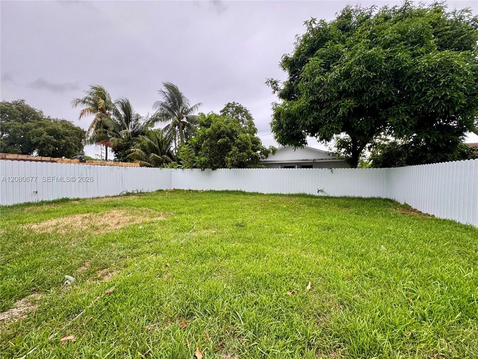 For Rent: $1,150 (0 beds, 1 baths, 1781 Square Feet)