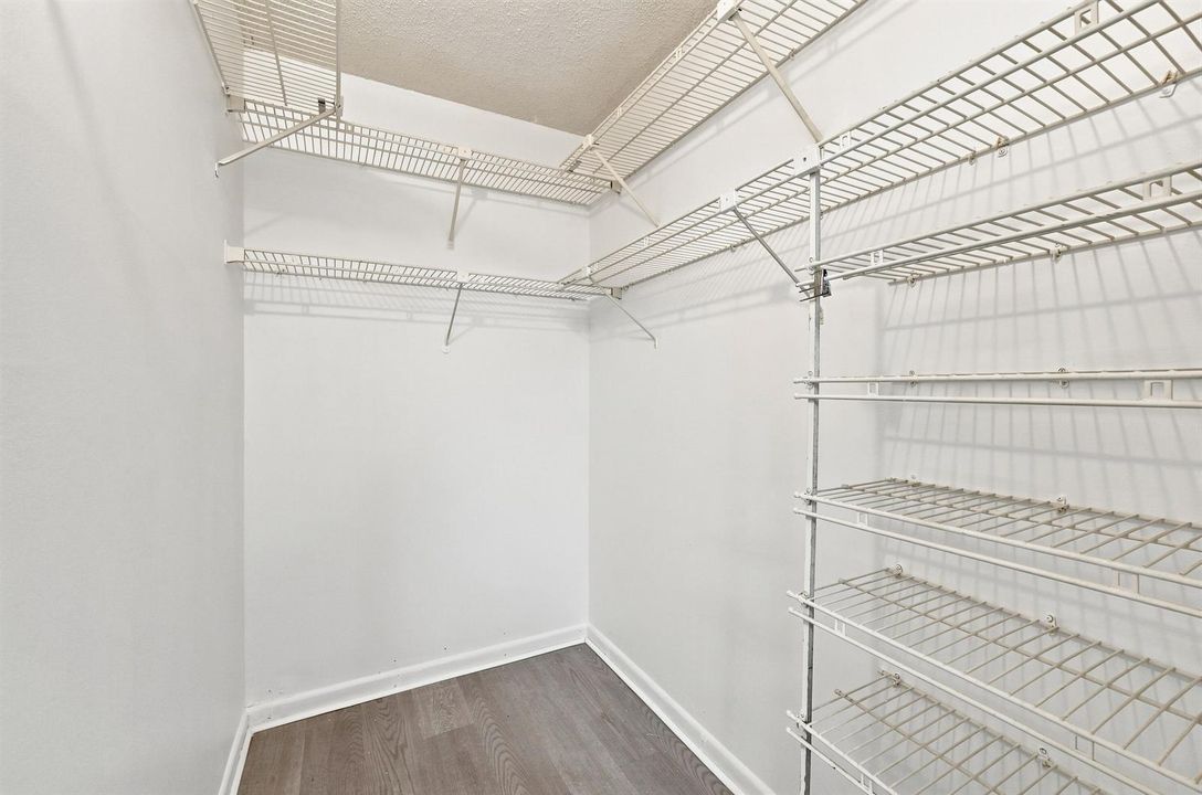 Walk-in Closet