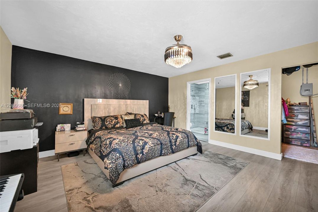 For Sale: $599,900 (4 beds, 2 baths, 1922 Square Feet)