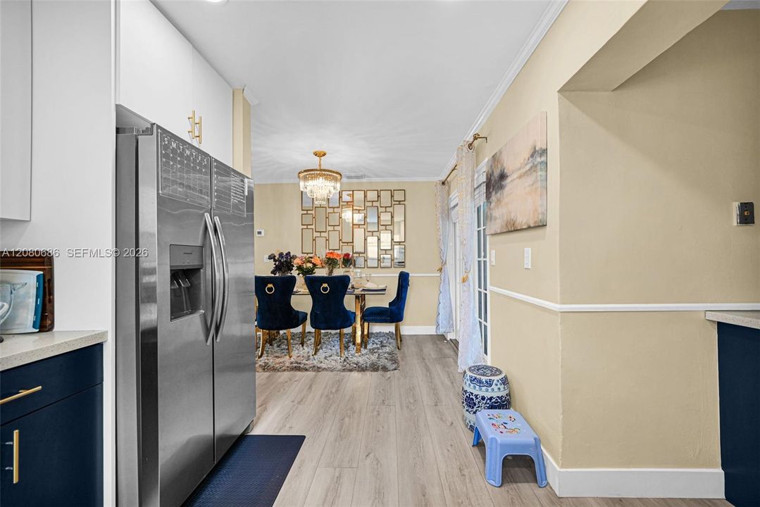 For Sale: $599,900 (4 beds, 2 baths, 1922 Square Feet)