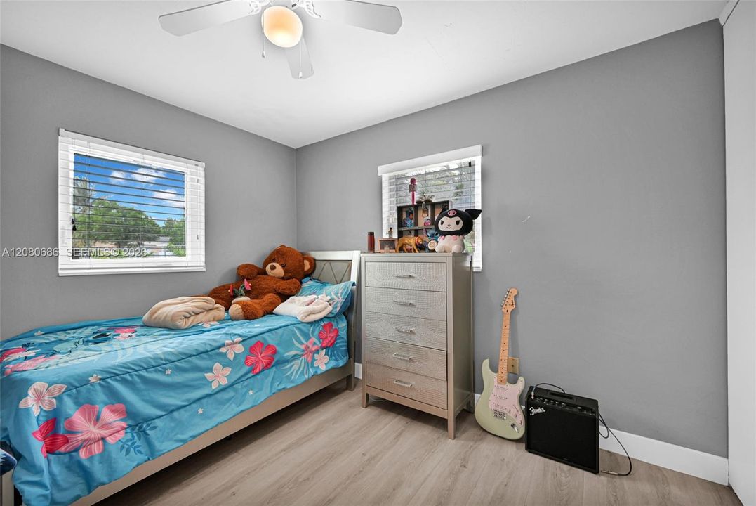 For Sale: $599,900 (4 beds, 2 baths, 1922 Square Feet)