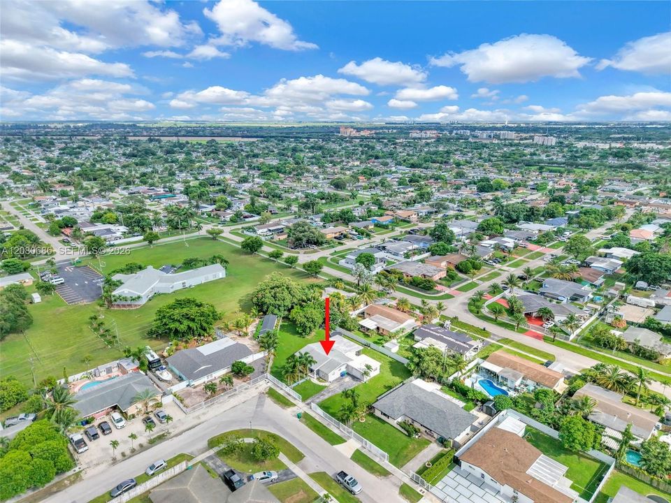 For Sale: $599,900 (4 beds, 2 baths, 1922 Square Feet)
