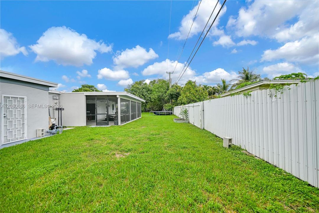 For Sale: $599,900 (4 beds, 2 baths, 1922 Square Feet)