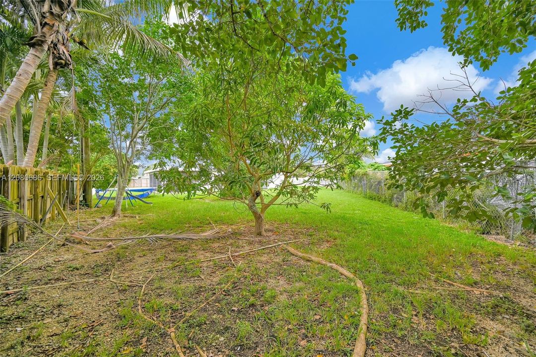 For Sale: $599,900 (4 beds, 2 baths, 1922 Square Feet)