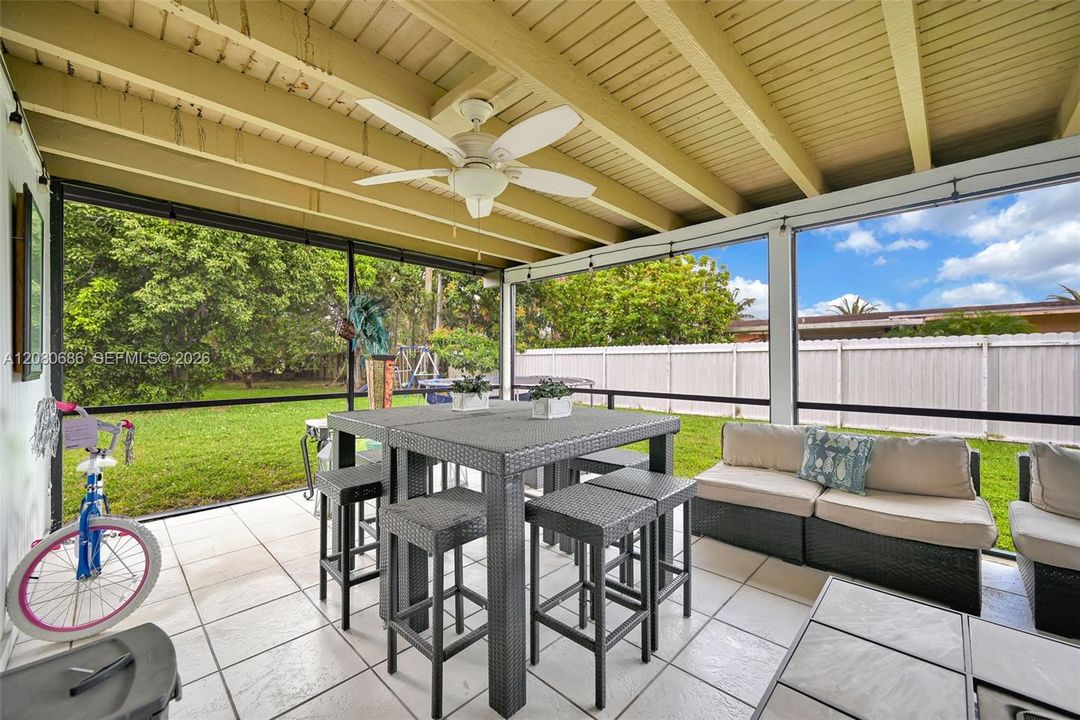 For Sale: $599,900 (4 beds, 2 baths, 1922 Square Feet)