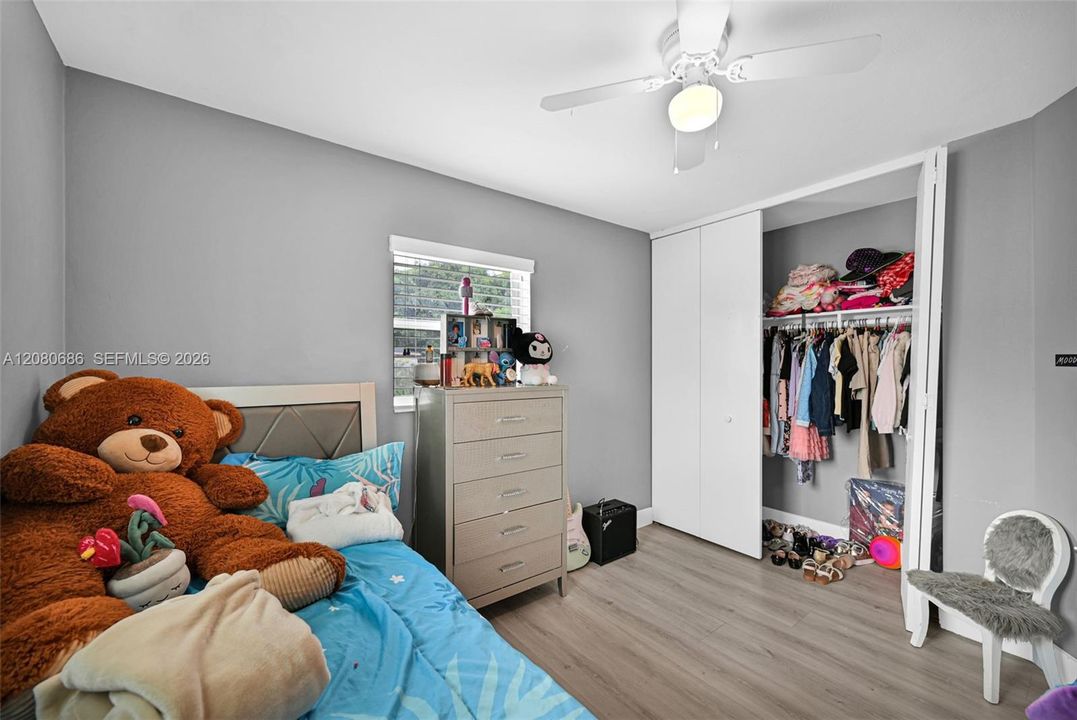 For Sale: $599,900 (4 beds, 2 baths, 1922 Square Feet)