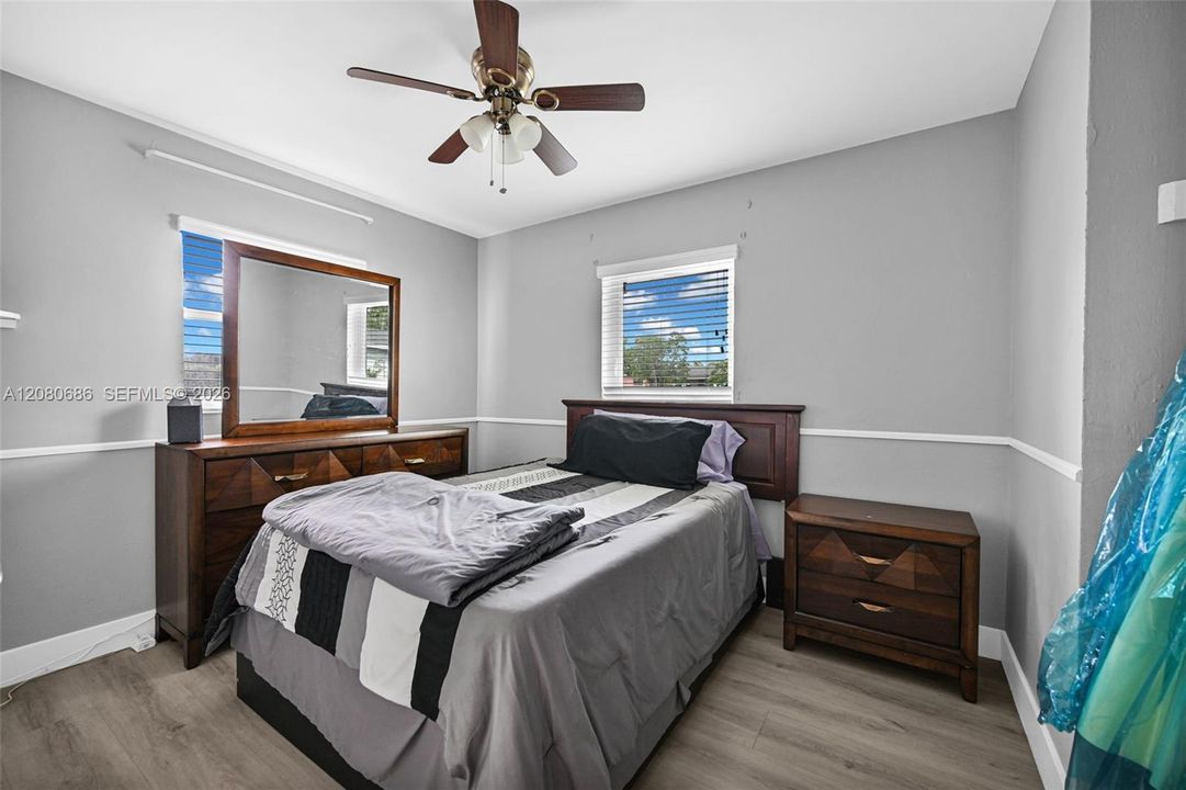 For Sale: $599,900 (4 beds, 2 baths, 1922 Square Feet)
