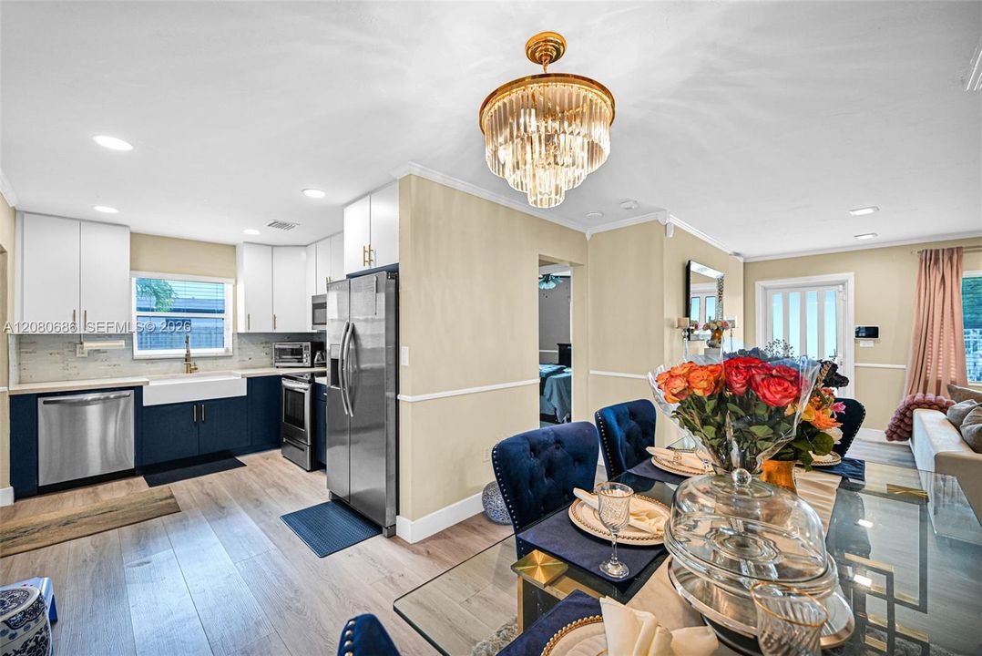 For Sale: $599,900 (4 beds, 2 baths, 1922 Square Feet)