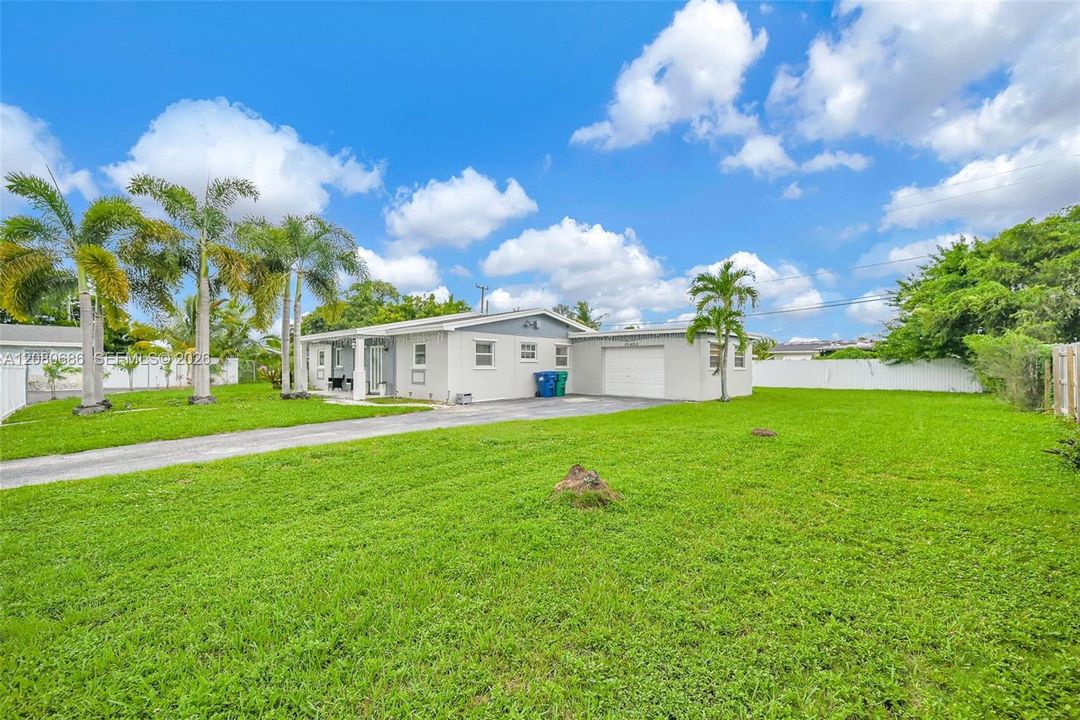 For Sale: $599,900 (4 beds, 2 baths, 1922 Square Feet)