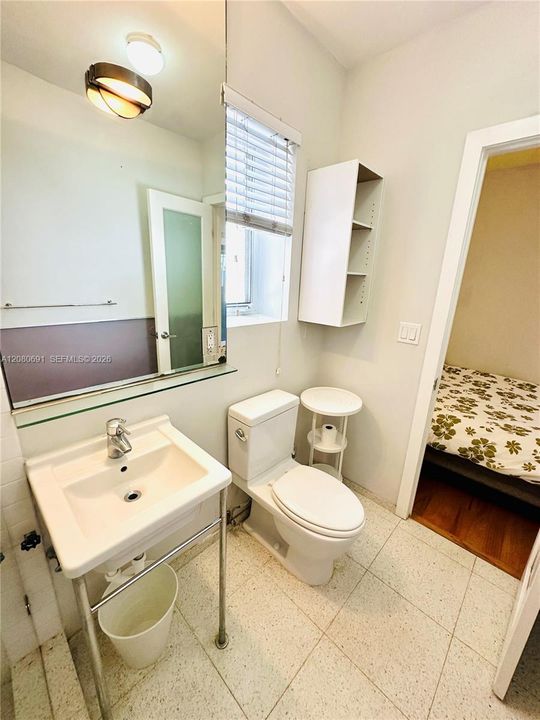 For Rent: $1,750 (0 beds, 1 baths, 418 Square Feet)