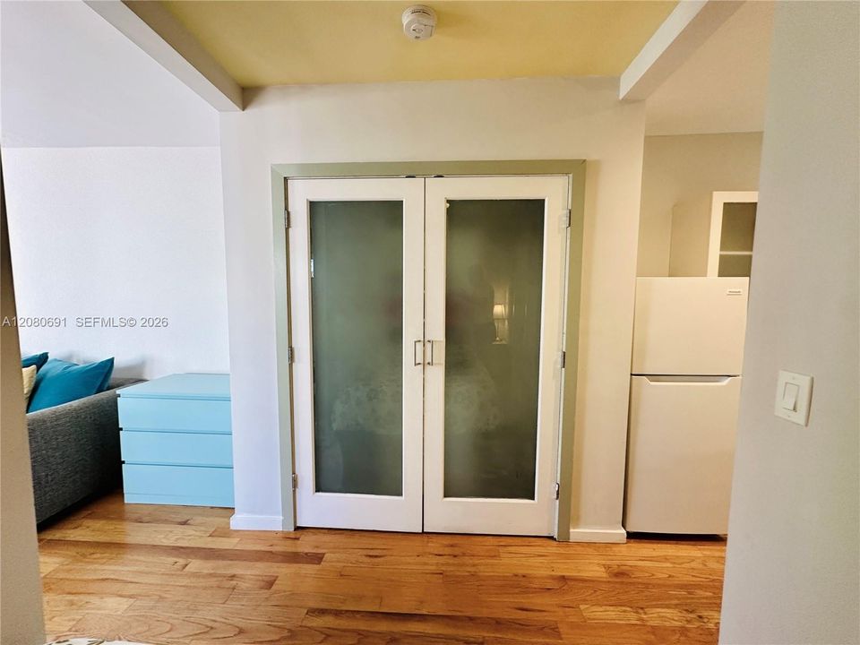For Rent: $1,750 (0 beds, 1 baths, 418 Square Feet)