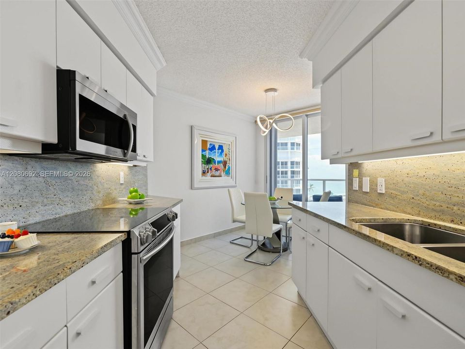 For Rent: $5,600 (2 beds, 2 baths, 1460 Square Feet)