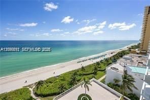For Rent: $5,600 (2 beds, 2 baths, 1460 Square Feet)