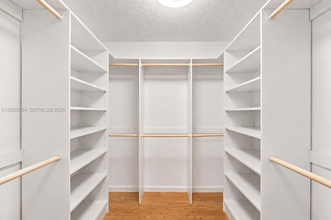 На продажу: $380,000 (2 спален, 2 ванн, 1780 Квадратных фут)