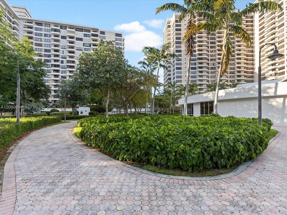 На продажу: $380,000 (2 спален, 2 ванн, 1780 Квадратных фут)