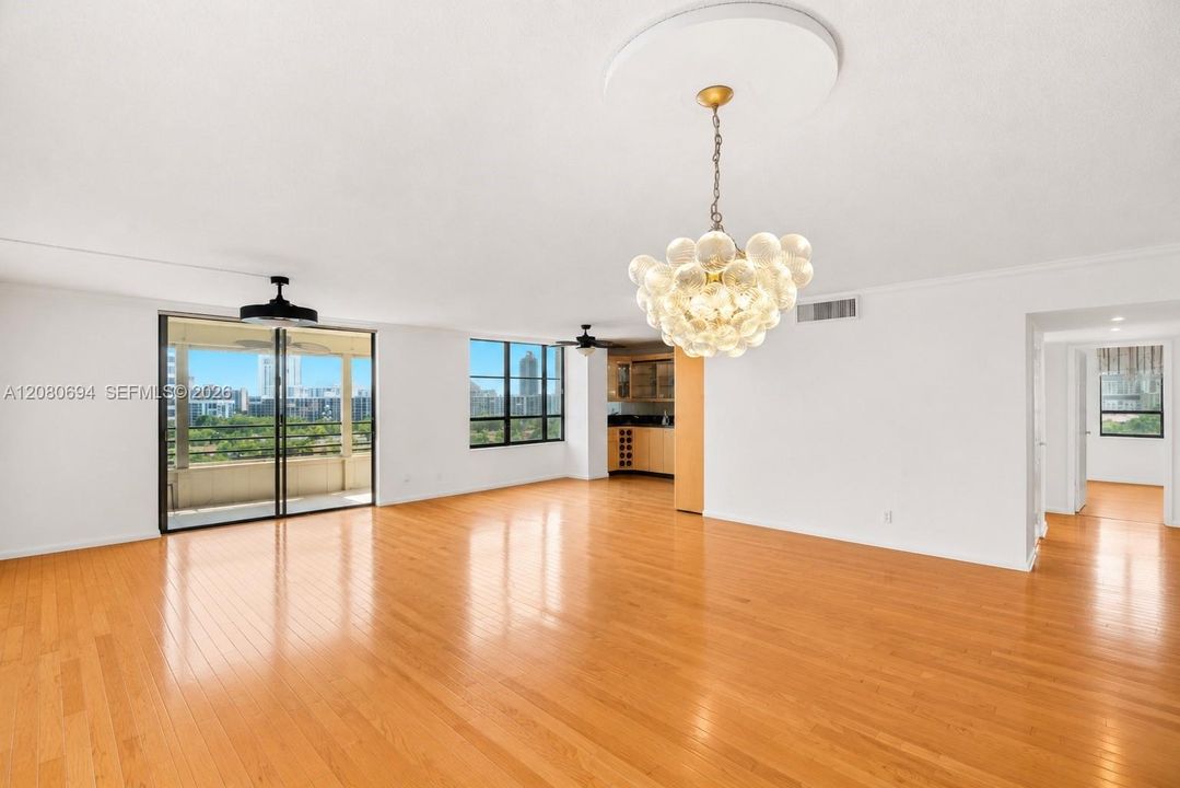 На продажу: $380,000 (2 спален, 2 ванн, 1780 Квадратных фут)