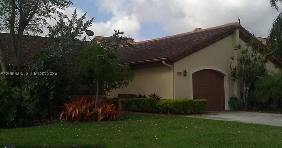 For Rent: $3,600 (3 beds, 2 baths, 1492 Square Feet)