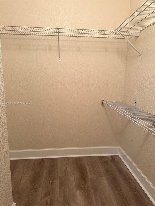 For Rent: $1,850 (1 beds, 1 baths, 744 Square Feet)