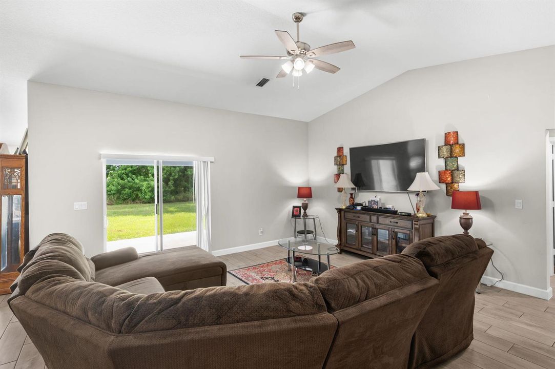 17-web-or-mls-936 SW Harvard Rd - 17