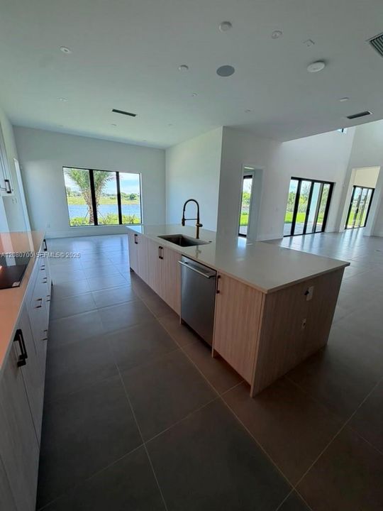 For Sale: $3,500,000 (6 beds, 5 baths, 0 Square Feet)