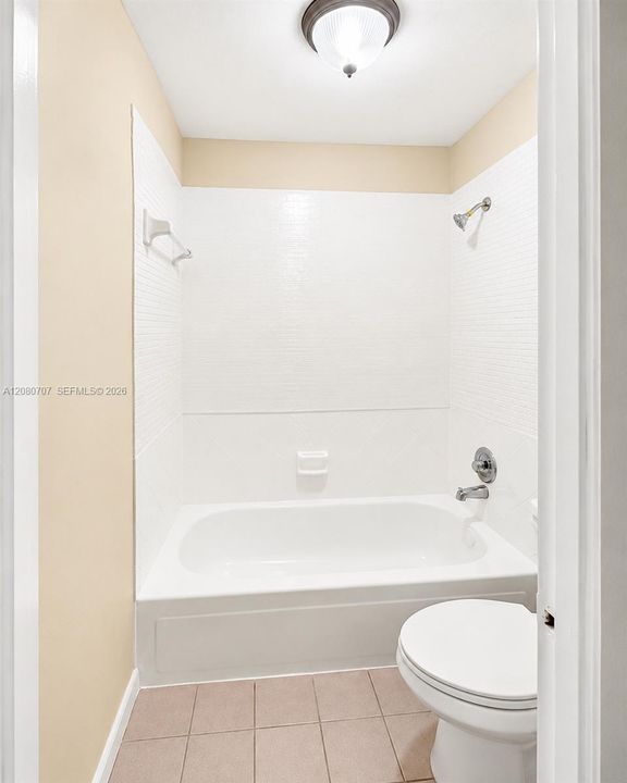 For Rent: $2,600 (3 beds, 2 baths, 1290 Square Feet)
