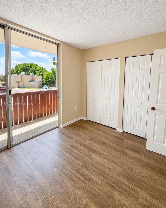 For Rent: $2,600 (3 beds, 2 baths, 1290 Square Feet)