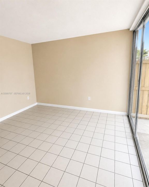 For Rent: $2,600 (3 beds, 2 baths, 1290 Square Feet)
