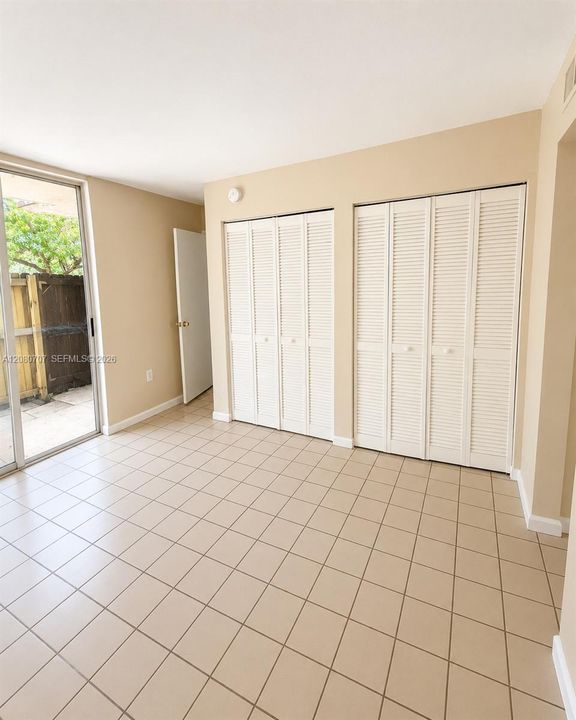 For Rent: $2,600 (3 beds, 2 baths, 1290 Square Feet)