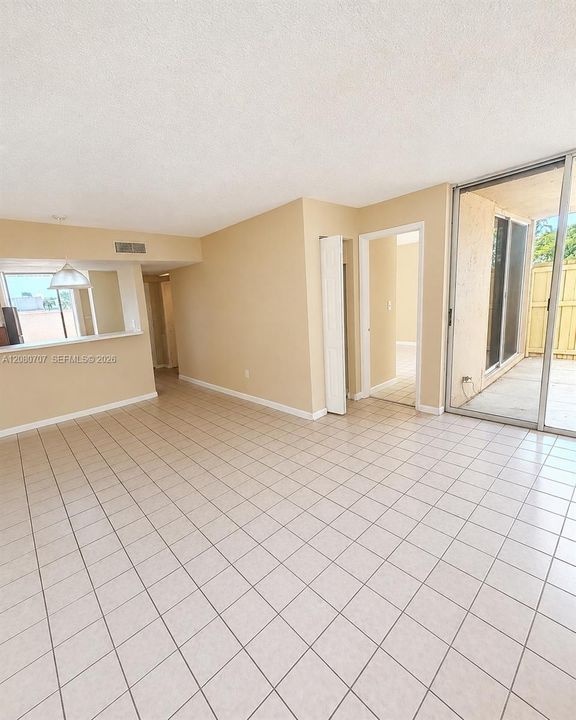 For Rent: $2,600 (3 beds, 2 baths, 1290 Square Feet)