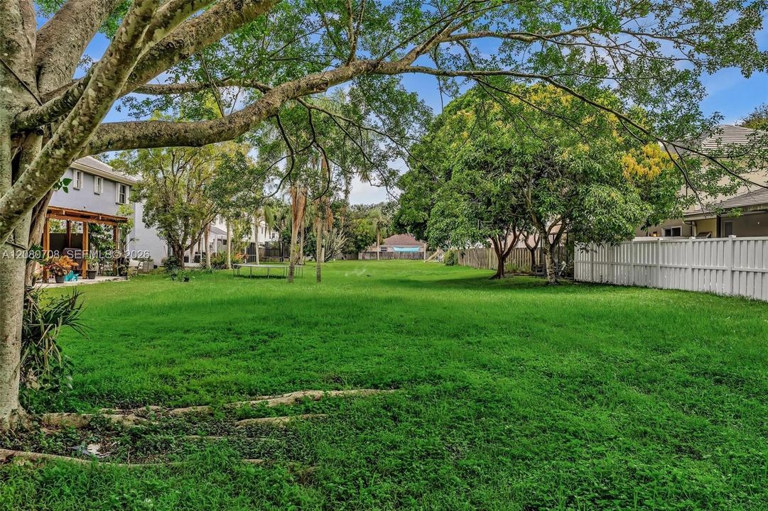 For Sale: $794,000 (4 beds, 3 baths, 2552 Square Feet)