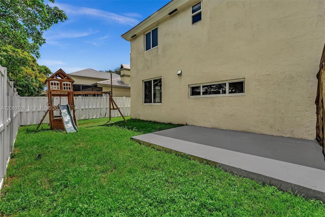 For Sale: $794,000 (4 beds, 3 baths, 2552 Square Feet)