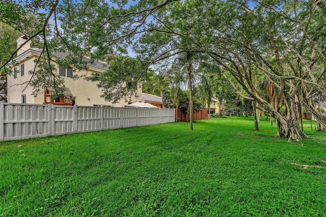 For Sale: $794,000 (4 beds, 3 baths, 2552 Square Feet)