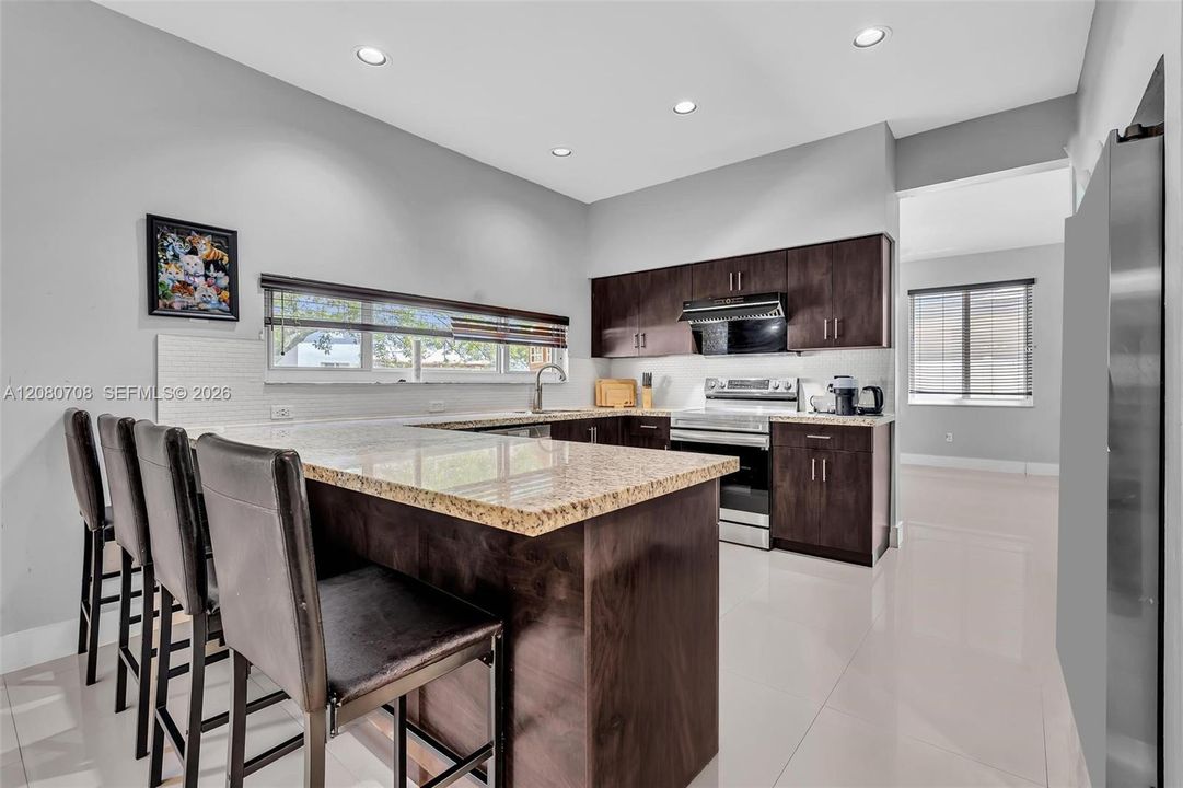 For Sale: $794,000 (4 beds, 3 baths, 2552 Square Feet)