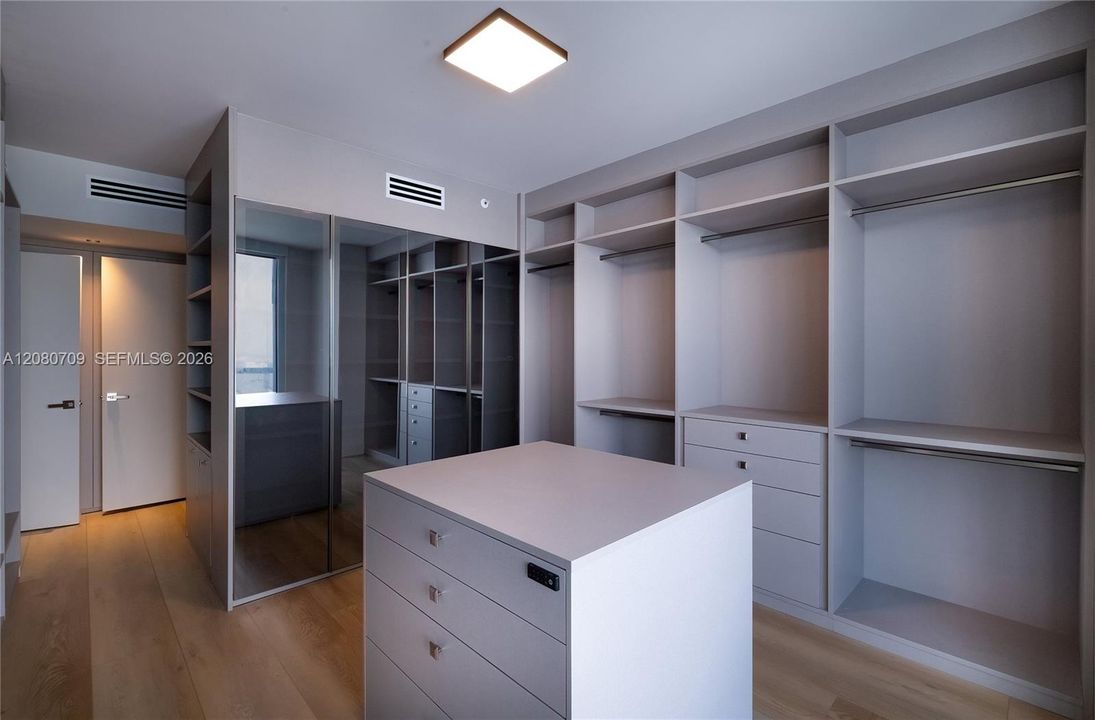For Rent: $49,000 (5 beds, 5 baths, 4770 Square Feet)