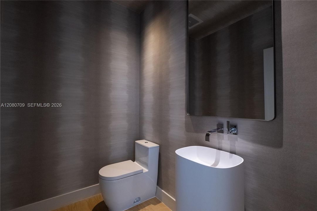 For Rent: $49,000 (5 beds, 5 baths, 4770 Square Feet)