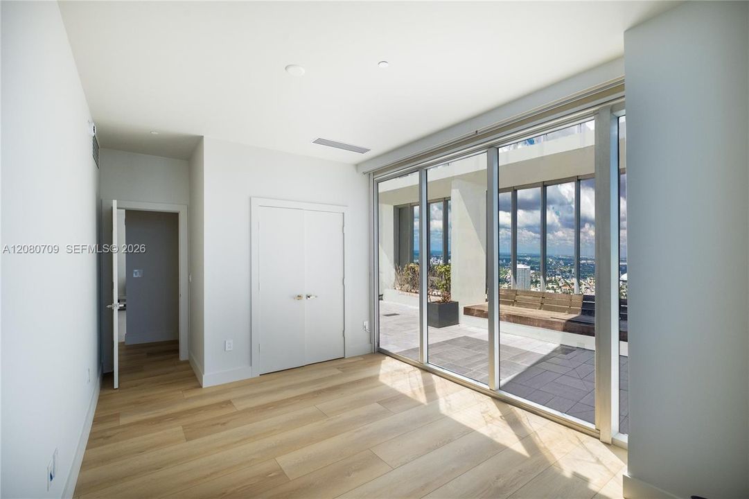 For Rent: $49,000 (5 beds, 5 baths, 4770 Square Feet)