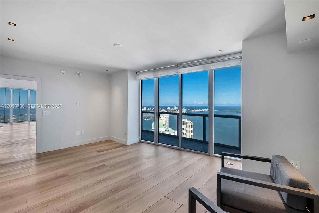 For Rent: $49,000 (5 beds, 5 baths, 4770 Square Feet)