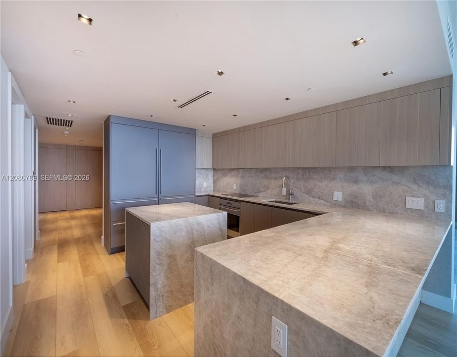 For Rent: $49,000 (5 beds, 5 baths, 4770 Square Feet)