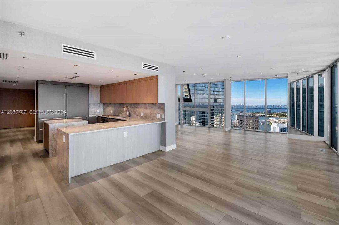 For Rent: $49,000 (5 beds, 5 baths, 4770 Square Feet)