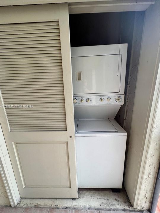 For Rent: $1,850 (1 beds, 1 baths, 764 Square Feet)