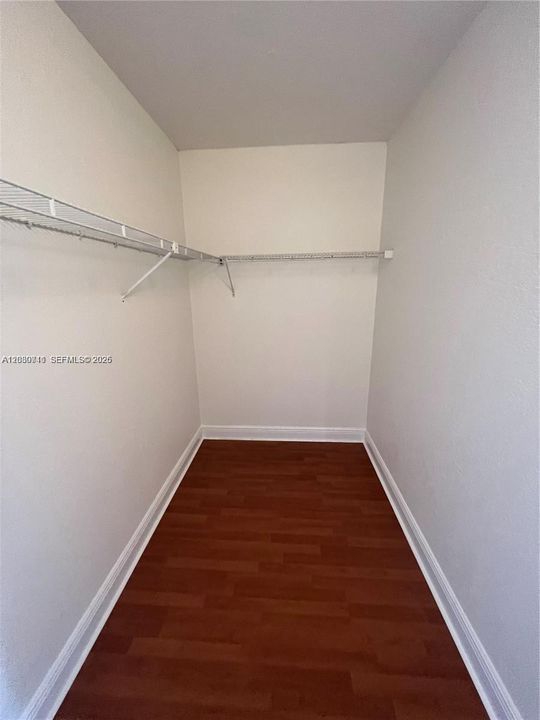 For Rent: $1,850 (1 beds, 1 baths, 764 Square Feet)