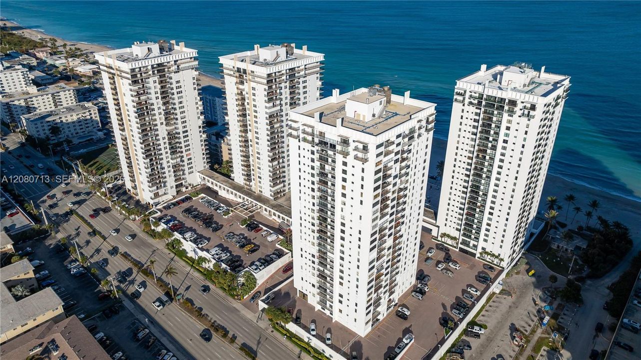 На продажу: $379,000 (1 спален, 1 ванн, 1000 Квадратных фут)